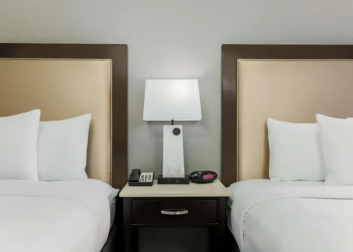 Doubletree By Hilton Austin-University Area